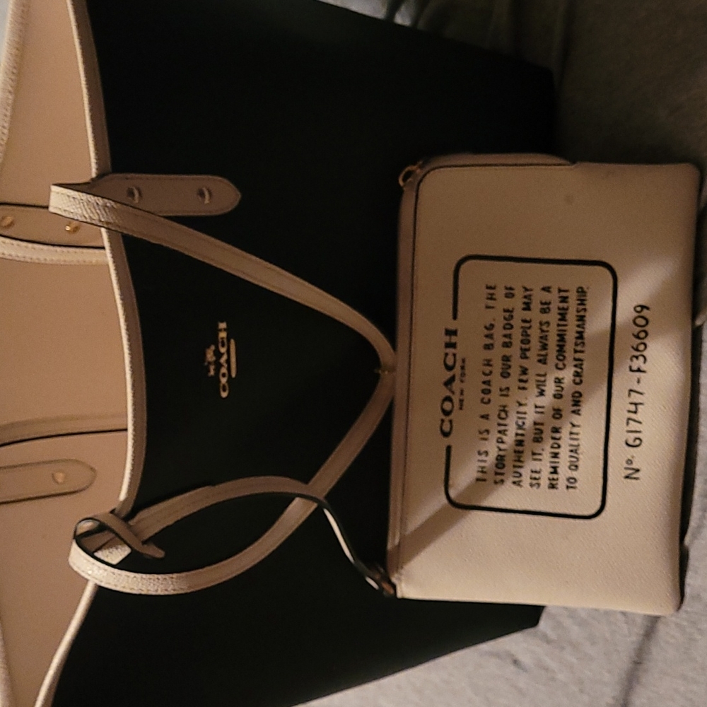 Coach City Reversible Tote Black White Canvas Zip Pouch Shoulder Bag F36609